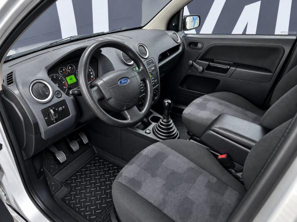 Ford Fusion I Рестайлинг с пробегом 2007 года, цена 609 900 рублей, 133000 км, хэтчбек, Автокод Объявления