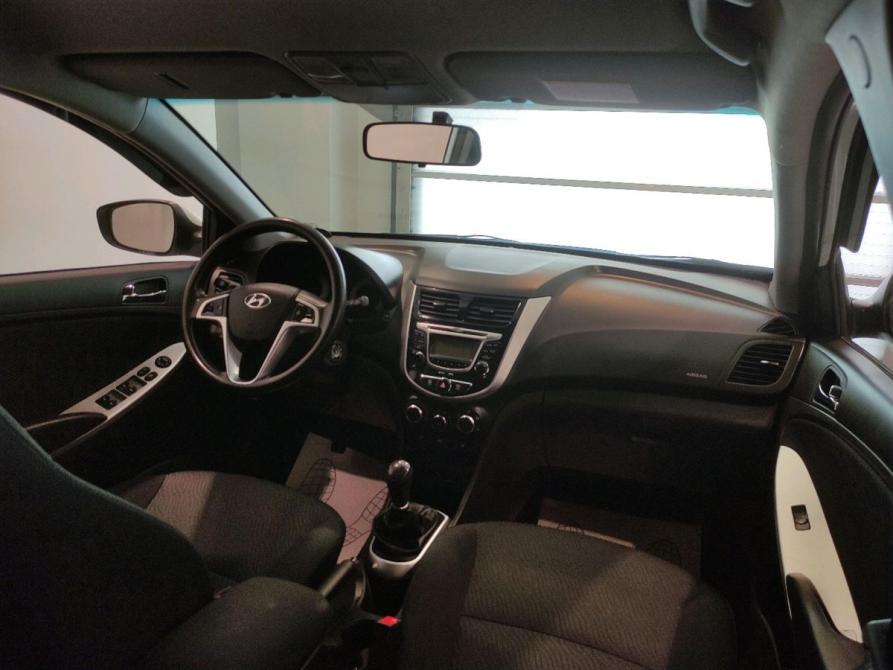 Hyundai Solaris I Санкт-Петербург  - изображение 11