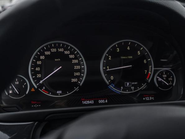 BMW 5 серии VI (F10/F11/F07) Рестайлинг с пробегом 2015 года, цена 2 499 000 рублей, 142942 км, седан, Автокод Объявления