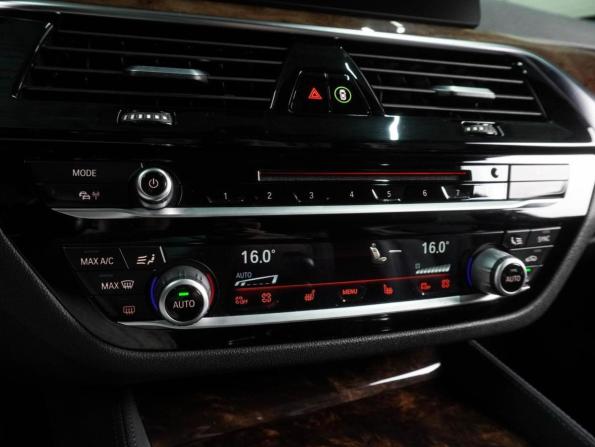 BMW 5 серии VII (G30/G31/G38) с пробегом 2018 года, цена 3 399 000 рублей, 182410 км, универсал, Автокод Объявления