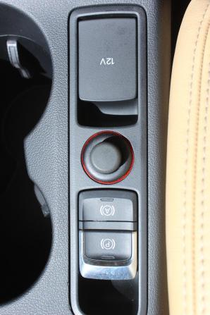 Audi Q3 I (8U) с пробегом 2012 года, цена 1 077 000 рублей, 166714 км, внедорожник, Автокод Объявления