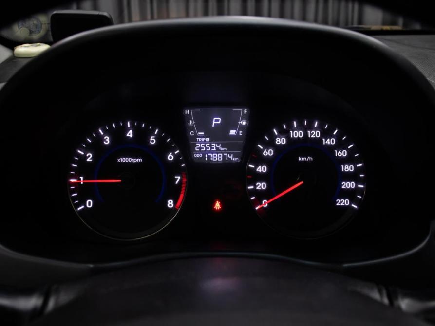 Hyundai Solaris I Москва  - изображение 11