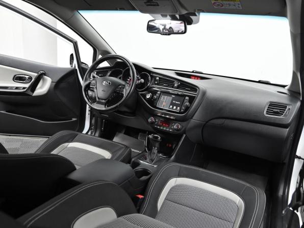 Kia Ceed II Рестайлинг с пробегом 2017 года, цена 1 049 000 рублей, 84000 км, хэтчбек, Автокод Объявления