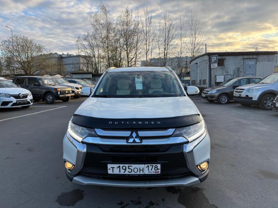 Mitsubishi Outlander III Рестайлинг 2 Санкт-Петербург  - изображение 2