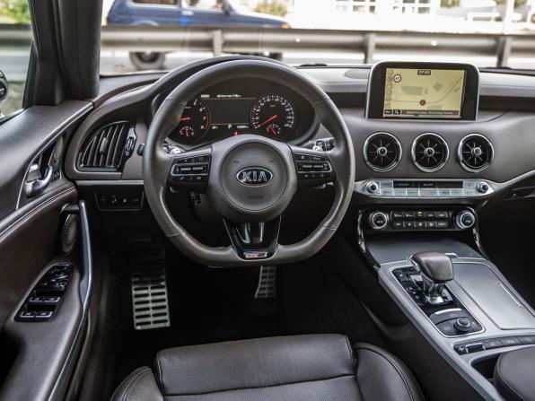 Kia Stinger I с пробегом 2018 года, цена 2 398 000 рублей, 152257 км, лифтбек, Автокод Объявления