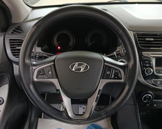 Hyundai Solaris I Рестайлинг с пробегом 2014 года, цена 999 000 рублей, 133950 км, седан, Автокод Объявления