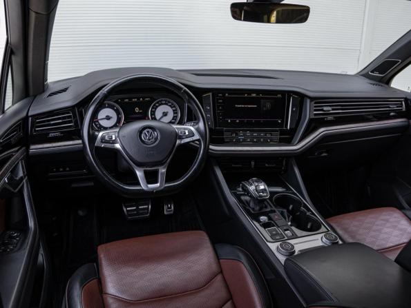 Volkswagen Touareg III с пробегом 2019 года, цена 3 829 000 рублей, 198393 км, внедорожник, Автокод Объявления