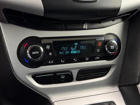 Ford Focus III с пробегом 2012 года, цена 905 000 рублей, 171242 км, хэтчбек, Автокод Объявления