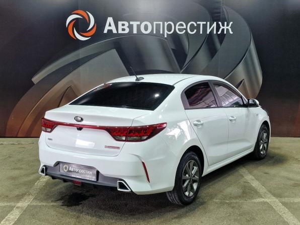Kia Rio IV Рестайлинг с пробегом 2020 года, цена 1 450 000 рублей, 127122 км, седан, Автокод Объявления