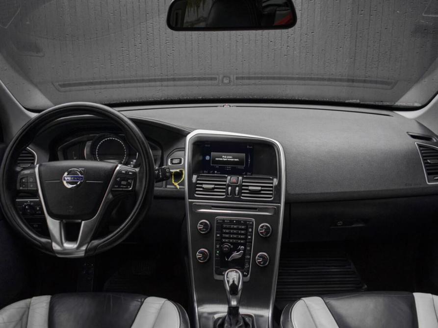 Volvo XC60 I Рестайлинг Екатеринбург  - изображение 11