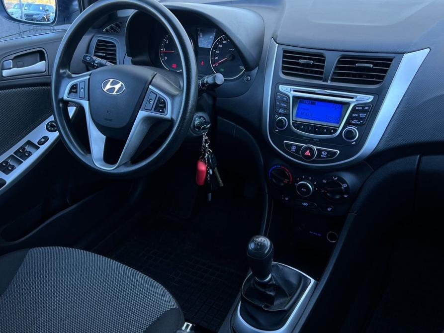 Hyundai Solaris I Волгоград  - изображение 18