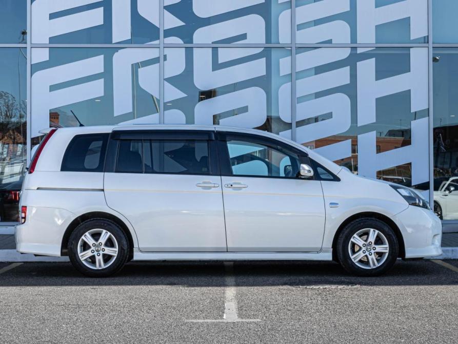 Toyota ISis I Рестайлинг Краснодар  - изображение 5