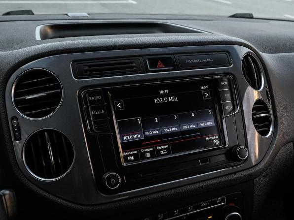 Volkswagen Tiguan I Рестайлинг с пробегом 2013 года, цена 1 699 000 рублей, 163305 км, внедорожник, Автокод Объявления
