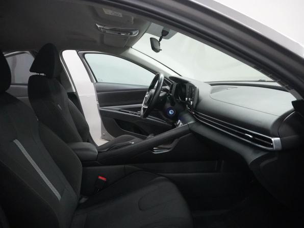 Hyundai Elantra VII (CN7) с пробегом 2021 года, цена 1 915 000 рублей, 90600 км, седан, Автокод Объявления
