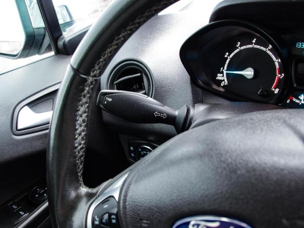 Ford Tourneo Courier I Рестайлинг с пробегом 2019 года, цена 1 380 000 рублей, 130000 км, компактвэн, Автокод Объявления