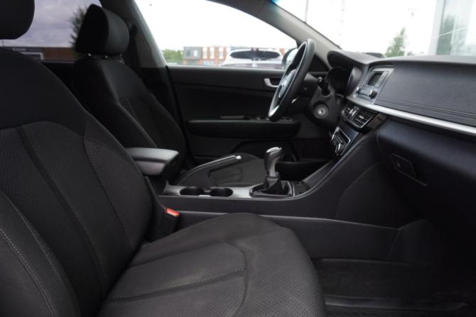 Kia Optima IV Рестайлинг с пробегом 2018 года, цена 1 567 000 рублей, 172000 км, седан, Автокод Объявления
