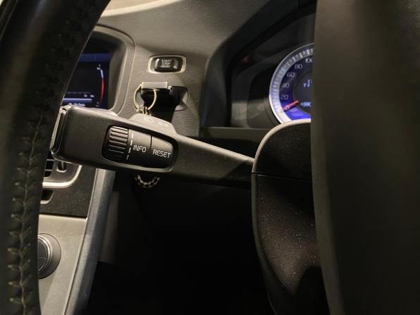 Volvo V60 I с пробегом 2012 года, цена 1 210 000 рублей, 138823 км, универсал, Автокод Объявления