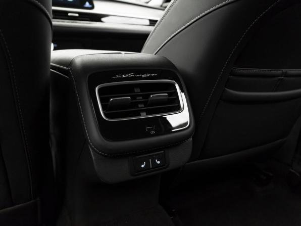 Chery Arrizo 8 с пробегом 2024 года, цена 2 240 000 рублей, 35465 км, седан, Автокод Объявления