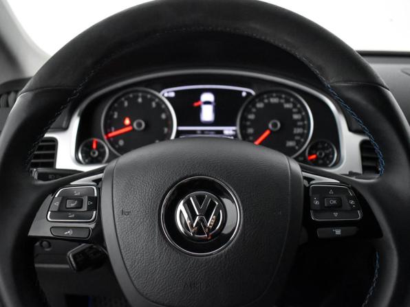 Volkswagen Touareg II с пробегом 2013 года, цена 2 100 000 рублей, 170820 км, внедорожник, Автокод Объявления