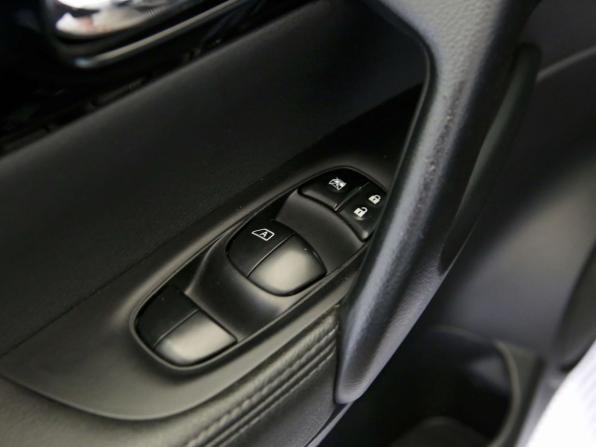 Nissan Qashqai II с пробегом 2014 года, цена 1 175 000 рублей, 210253 км, внедорожник, Автокод Объявления