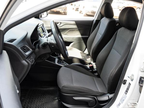Hyundai Solaris II с пробегом 2020 года, цена 1 430 000 рублей, 101260 км, седан, Автокод Объявления