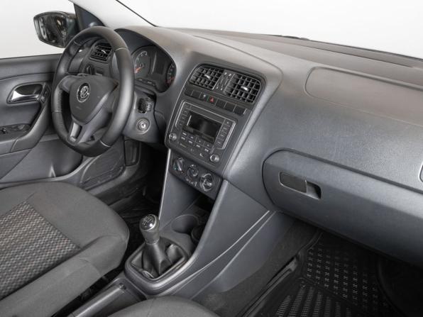 Volkswagen Polo V Рестайлинг с пробегом 2019 года, цена 1 275 000 рублей, 92793 км, седан, Автокод Объявления