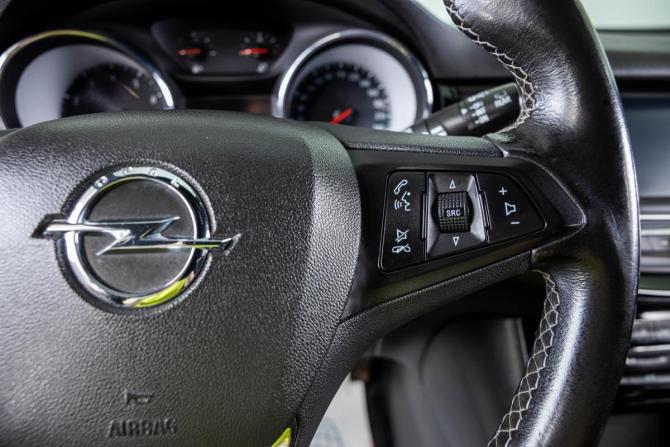 Opel Astra K с пробегом 2018 года, цена 1 369 000 рублей, 166621 км, универсал, Автокод Объявления