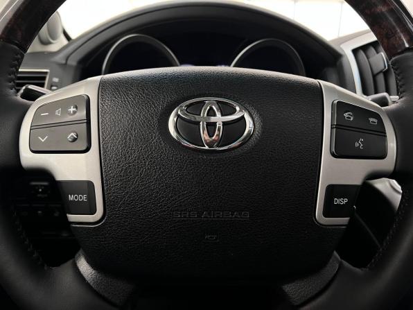 Toyota Land Cruiser 200 Series Рестайлинг 1 с пробегом 2013 года, цена 3 800 000 рублей, 218223 км, внедорожник, Автокод Объявления