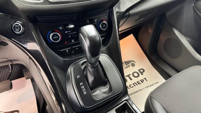 Ford Kuga II Рестайлинг с пробегом 2017 года, цена 1 200 000 рублей, 181021 км, внедорожник, Автокод Объявления