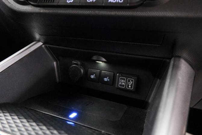 Daihatsu Rocky A200 с пробегом 2021 года, цена 1 599 000 рублей, 68000 км, внедорожник, Автокод Объявления