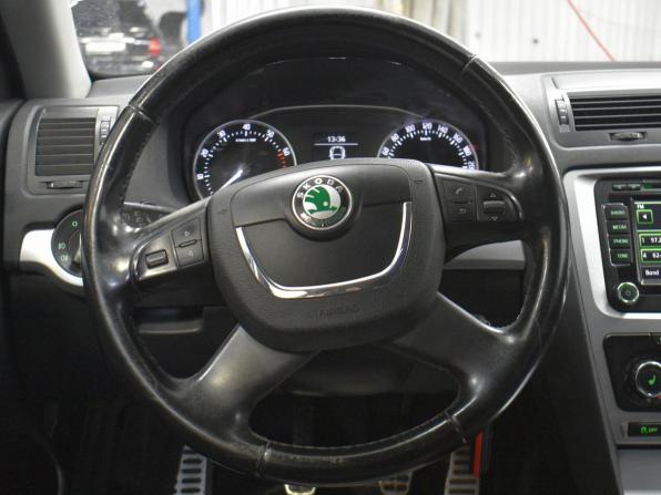 Skoda Octavia II (A5) Рестайлинг с пробегом 2012 года, цена 899 000 рублей, 240050 км, универсал, Автокод Объявления