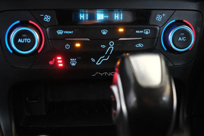 Ford Focus III Рестайлинг с пробегом 2018 года, цена 1 099 000 рублей, 53000 км, хэтчбек, Автокод Объявления