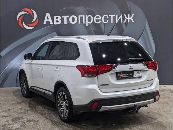 Mitsubishi Outlander III Рестайлинг 2 с пробегом 2015 года, цена 1 665 000 рублей, 169262 км, внедорожник, Автокод Объявления
