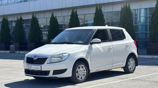 Skoda Fabia II Рестайлинг с пробегом 2011 года, цена 420 000 рублей, 253368 км, хэтчбек, Автокод Объявления
