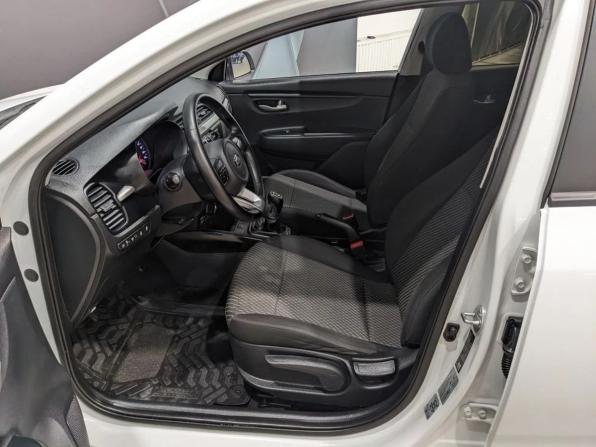 Kia Rio IV с пробегом 2018 года, цена 1 010 000 рублей, 137622 км, седан, Автокод Объявления