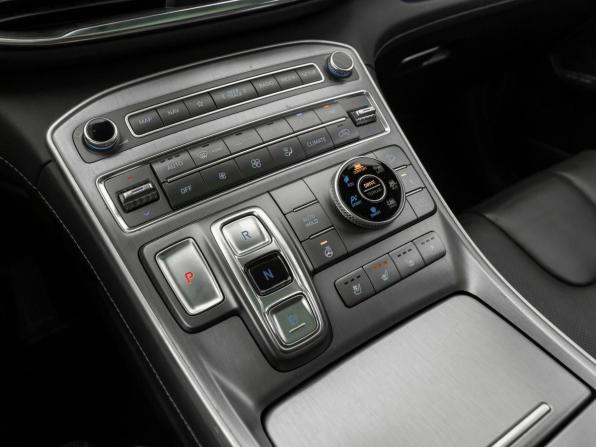 Hyundai Santa Fe IV Рестайлинг с пробегом 2022 года, цена 3 950 000 рублей, 40642 км, внедорожник, Автокод Объявления