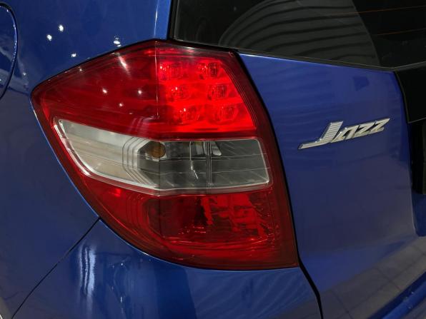 Honda Jazz II Рестайлинг с пробегом 2011 года, цена 720 000 рублей, 190999 км, хэтчбек, Автокод Объявления
