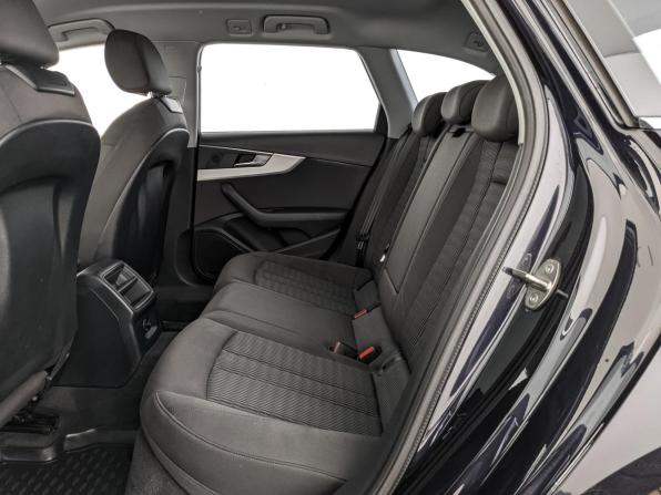 Audi A4 V (B9) с пробегом 2018 года, цена 1 850 000 рублей, 298346 км, универсал, Автокод Объявления