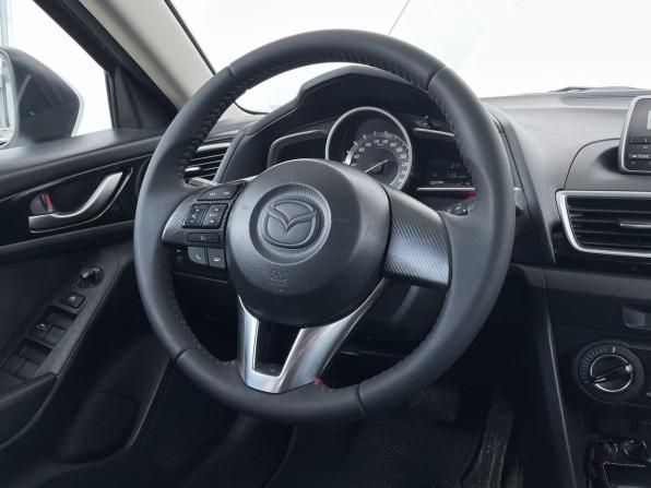 Mazda 3 III (BM) с пробегом 2013 года, цена 1 350 000 рублей, 151987 км, седан, Автокод Объявления