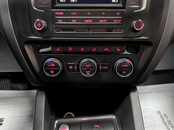 Volkswagen Jetta VI Рестайлинг с пробегом 2018 года, цена 1 450 000 рублей, 159315 км, седан, Автокод Объявления