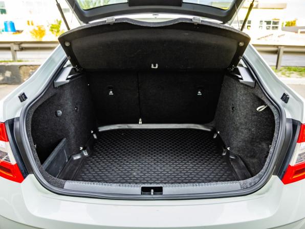 Skoda Octavia III (A7) Рестайлинг с пробегом 2019 года, цена 1 848 000 рублей, 92583 км, лифтбек, Автокод Объявления
