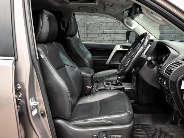 Toyota Land Cruiser Prado 150 Series Рестайлинг 2 с пробегом 2019 года, цена 5 200 000 рублей, 88414 км, внедорожник, Автокод Объявления