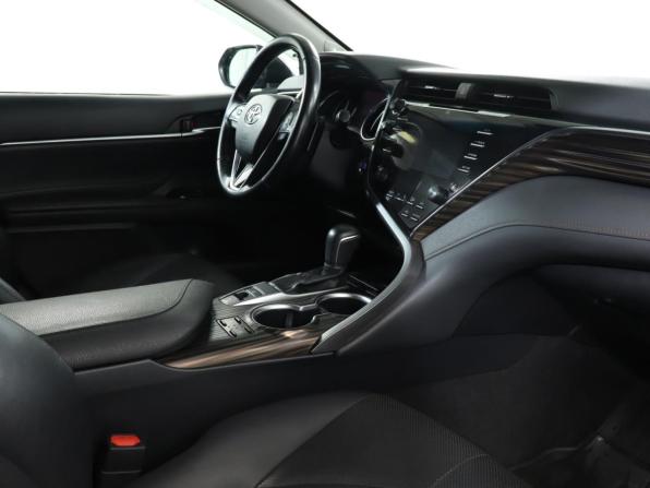 Toyota Camry VIII (XV70) с пробегом 2018 года, цена 2 799 000 рублей, 99990 км, седан, Автокод Объявления