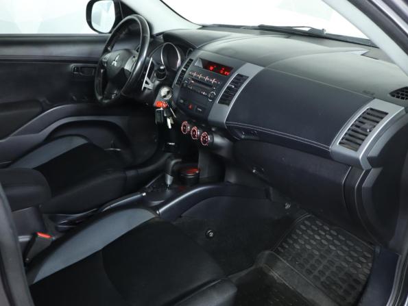 Mitsubishi Outlander II Рестайлинг с пробегом 2011 года, цена 979 000 рублей, 152855 км, внедорожник, Автокод Объявления