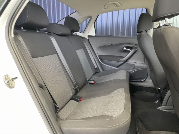 Volkswagen Polo V Рестайлинг с пробегом 2016 года, цена 1 177 000 рублей, 102847 км, седан, Автокод Объявления