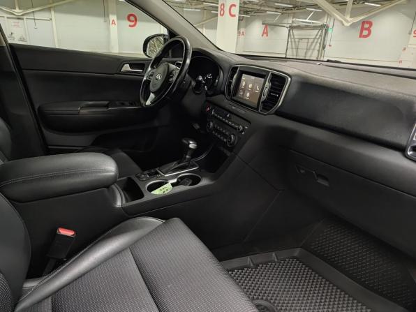 Kia Sportage IV Рестайлинг с пробегом 2018 года, цена 1 850 000 рублей, 237899 км, внедорожник, Автокод Объявления