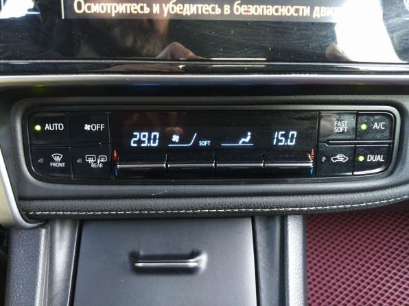 Toyota Corolla XI (E160 E170 E180) Рестайлинг 1 с пробегом 2016 года, цена 1 479 000 рублей, 115149 км, седан, Автокод Объявления