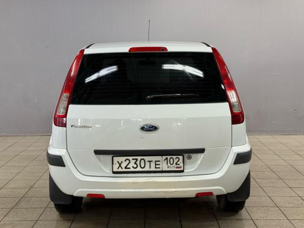 Ford Fusion I Рестайлинг с пробегом 2008 года, цена 350 000 рублей, 211500 км, хэтчбек, Автокод Объявления