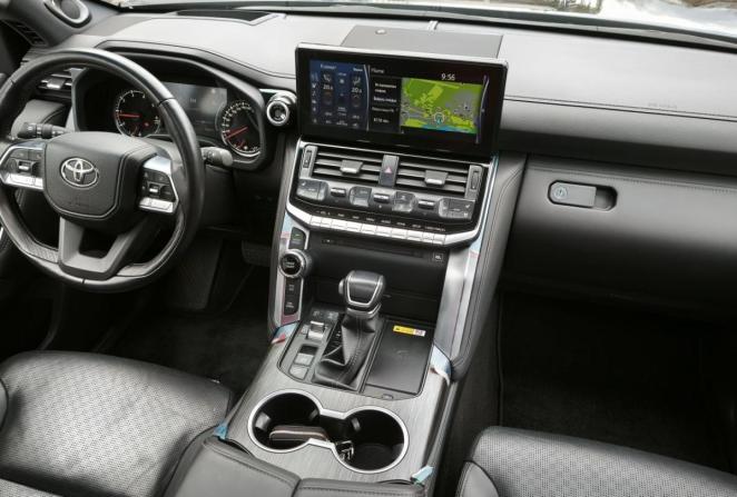 Toyota Land Cruiser 300 Series с пробегом 2021 года, цена 11 200 000 рублей, 37471 км, внедорожник, Автокод Объявления