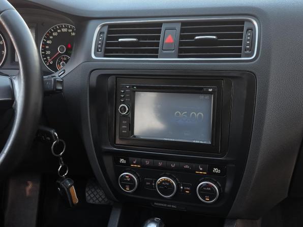 Volkswagen Jetta VI с пробегом 2013 года, цена 849 000 рублей, 233218 км, седан, Автокод Объявления